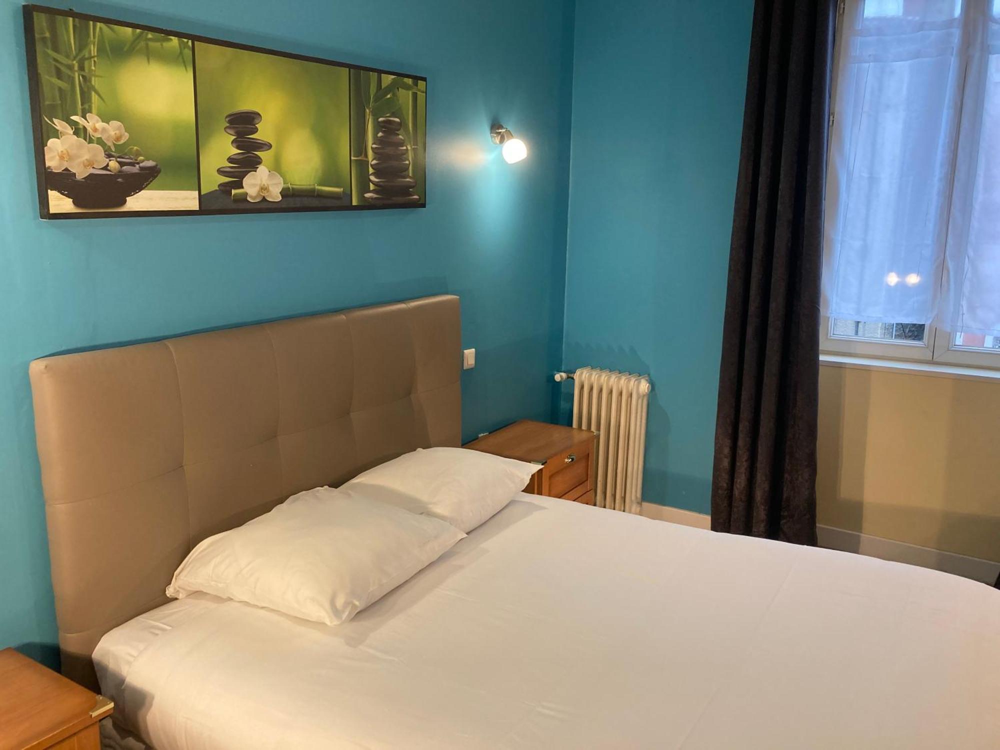 Aigle D'Or Hotel ทิแยร์ ภายนอก รูปภาพ
